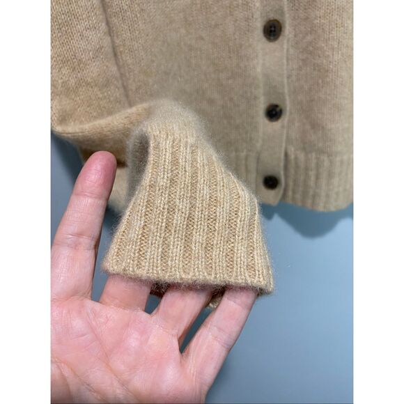 L/XL, Saks 5th Ave cashmere cardigan with slight puff sleeve like new condition! - Picture 8 of 11